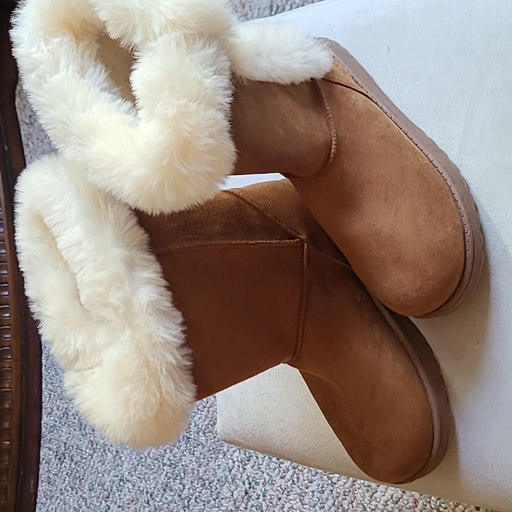 SO BRAND WOMEN'S FAUX FUR BROWN BOOTS SIZE 7